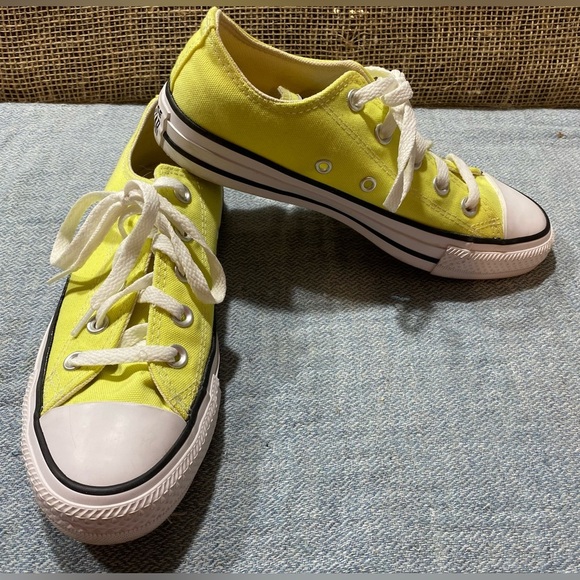 Converse Sneakers Men’s 4 Women’s 5 All Star Canvas Low Top Oxford Yellow - Picture 2 of 9